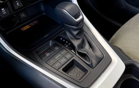 Toyota RAV4, 2025 год, 5 200 000 рублей, 28 фотография