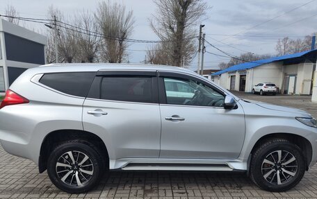 Mitsubishi Pajero Sport III рестайлинг, 2018 год, 2 999 000 рублей, 4 фотография