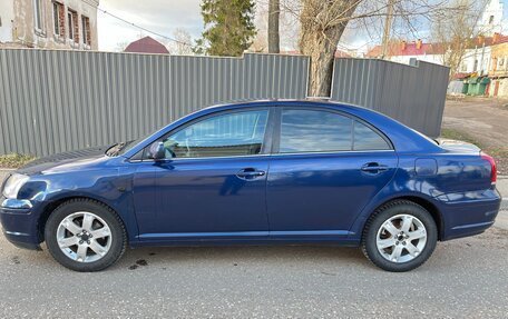 Toyota Avensis III рестайлинг, 2004 год, 520 000 рублей, 5 фотография