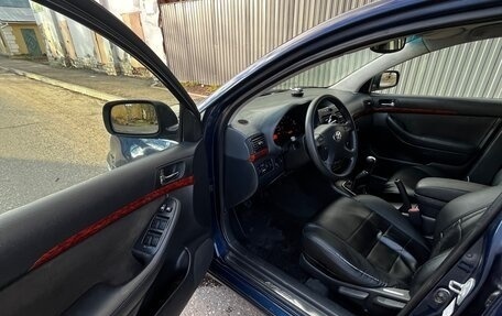 Toyota Avensis III рестайлинг, 2004 год, 520 000 рублей, 9 фотография