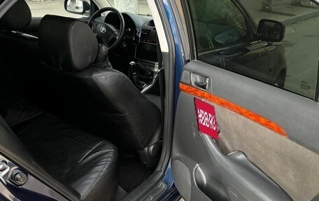 Toyota Avensis III рестайлинг, 2004 год, 520 000 рублей, 11 фотография