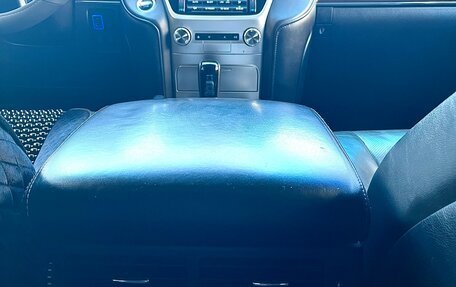 Toyota Land Cruiser 200, 2015 год, 4 870 000 рублей, 10 фотография