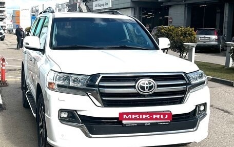 Toyota Land Cruiser 200, 2015 год, 4 870 000 рублей, 3 фотография