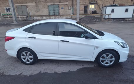 Hyundai Solaris II рестайлинг, 2013 год, 750 000 рублей, 7 фотография