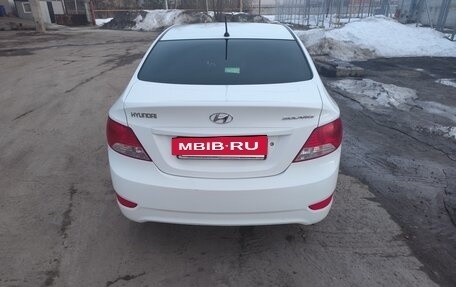 Hyundai Solaris II рестайлинг, 2013 год, 750 000 рублей, 5 фотография