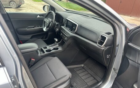 KIA Sportage IV рестайлинг, 2020 год, 2 575 000 рублей, 8 фотография