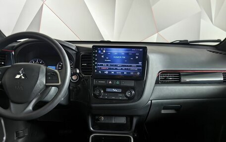 Mitsubishi Outlander III рестайлинг 3, 2022 год, 2 689 000 рублей, 14 фотография