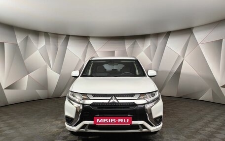 Mitsubishi Outlander III рестайлинг 3, 2022 год, 2 689 000 рублей, 7 фотография
