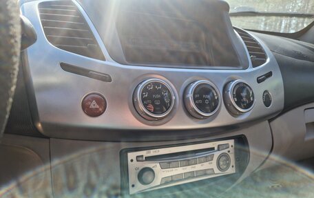 Mitsubishi L200 IV рестайлинг, 2013 год, 1 599 999 рублей, 40 фотография