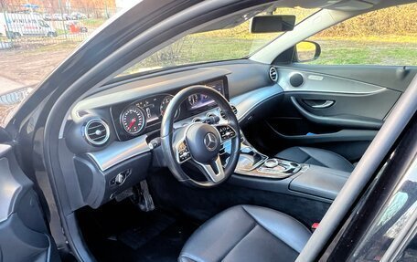 Mercedes-Benz E-Класс, 2019 год, 2 550 000 рублей, 10 фотография