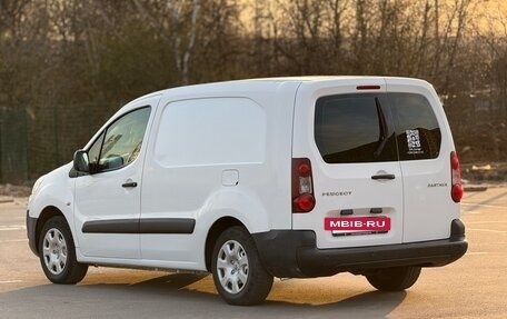 Peugeot Partner II рестайлинг 2, 2015 год, 880 000 рублей, 4 фотография