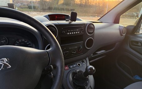 Peugeot Partner II рестайлинг 2, 2015 год, 880 000 рублей, 14 фотография