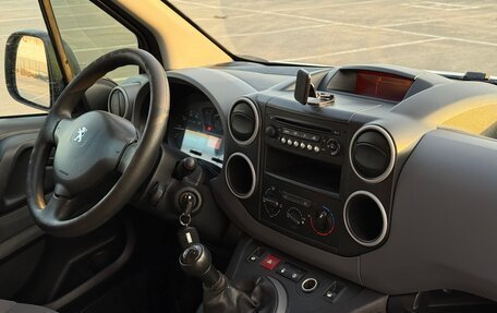 Peugeot Partner II рестайлинг 2, 2015 год, 880 000 рублей, 12 фотография