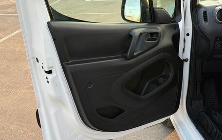 Peugeot Partner II рестайлинг 2, 2015 год, 880 000 рублей, 15 фотография