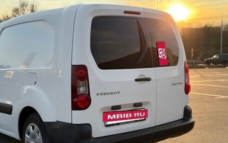 Peugeot Partner II рестайлинг 2, 2015 год, 880 000 рублей, 8 фотография