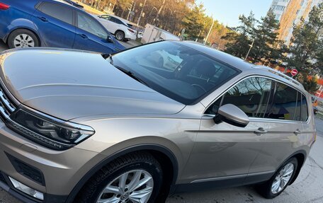 Volkswagen Tiguan II, 2017 год, 2 400 000 рублей, 4 фотография