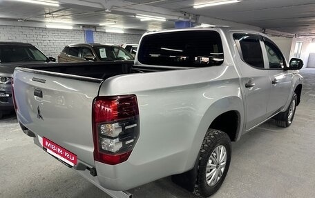 Mitsubishi L200 IV рестайлинг, 2019 год, 1 925 000 рублей, 5 фотография