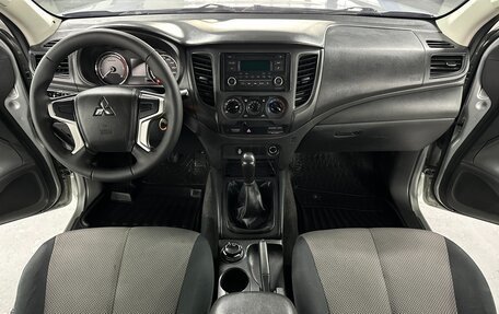 Mitsubishi L200 IV рестайлинг, 2019 год, 1 925 000 рублей, 13 фотография