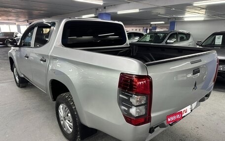 Mitsubishi L200 IV рестайлинг, 2019 год, 1 925 000 рублей, 7 фотография