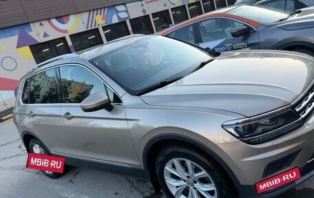 Volkswagen Tiguan II, 2017 год, 2 400 000 рублей, 5 фотография