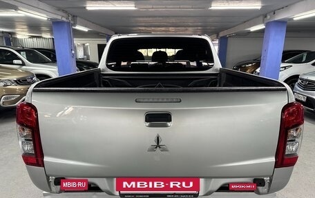Mitsubishi L200 IV рестайлинг, 2019 год, 1 925 000 рублей, 6 фотография