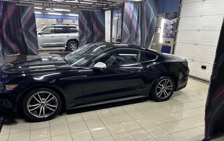 Ford Mustang VI рестайлинг, 2017 год, 2 550 000 рублей, 3 фотография
