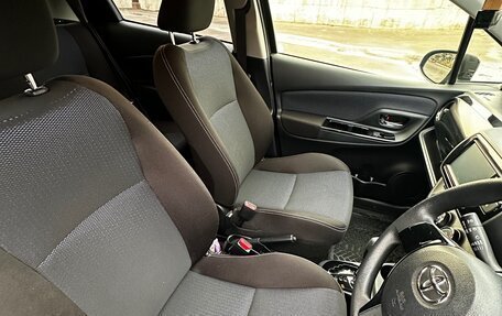 Toyota Vitz, 2018 год, 990 000 рублей, 8 фотография