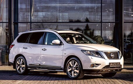 Nissan Pathfinder, 2016 год, 1 685 000 рублей, 3 фотография
