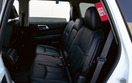 Nissan Pathfinder, 2016 год, 1 685 000 рублей, 19 фотография