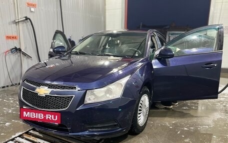 Chevrolet Cruze II, 2011 год, 570 000 рублей, 2 фотография