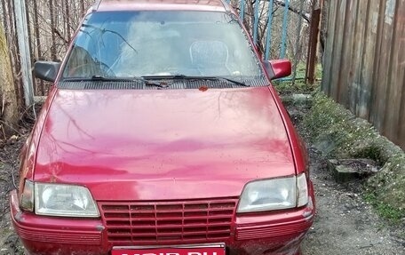 Opel Kadett E рестайлинг, 1987 год, 53 000 рублей, 1 фотография