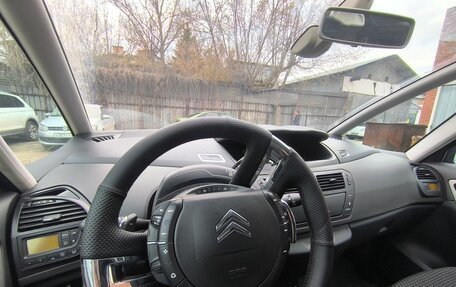 Citroen C4 Picasso II рестайлинг, 2010 год, 690 000 рублей, 3 фотография