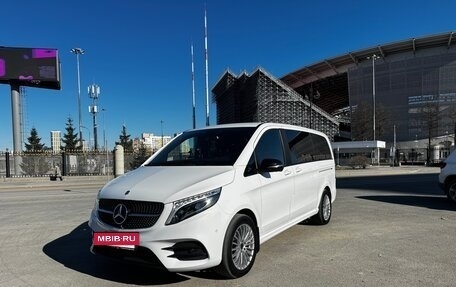 Mercedes-Benz V-Класс, 2021 год, 7 700 000 рублей, 3 фотография
