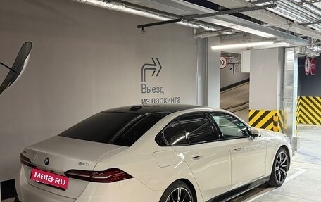 BMW 5 серия, 2023 год, 8 800 000 рублей, 7 фотография