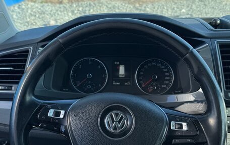 Volkswagen Caravelle T6 рестайлинг, 2019 год, 3 990 000 рублей, 20 фотография