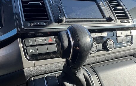 Volkswagen Caravelle T6 рестайлинг, 2019 год, 3 990 000 рублей, 25 фотография