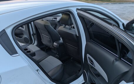 Chevrolet Cruze II, 2013 год, 900 000 рублей, 6 фотография