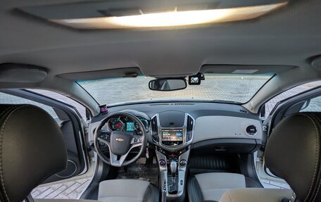 Chevrolet Cruze II, 2013 год, 900 000 рублей, 8 фотография