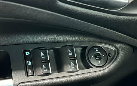 Ford Kuga III, 2016 год, 1 370 000 рублей, 17 фотография