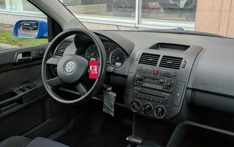 Volkswagen Polo IV рестайлинг, 2002 год, 380 000 рублей, 8 фотография
