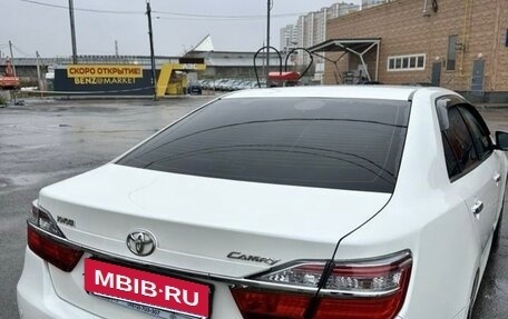 Toyota Camry, 2015 год, 1 800 000 рублей, 2 фотография