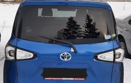 Toyota Sienta II, 2017 год, 1 200 000 рублей, 10 фотография
