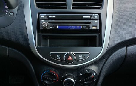 Hyundai Solaris II рестайлинг, 2013 год, 888 000 рублей, 18 фотография