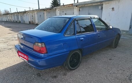 Daewoo Nexia I рестайлинг, 2004 год, 400 000 рублей, 4 фотография