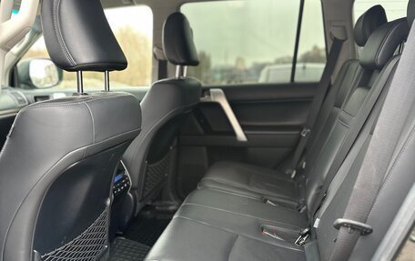 Toyota Land Cruiser Prado 150 рестайлинг 2, 2020 год, 7 300 000 рублей, 12 фотография