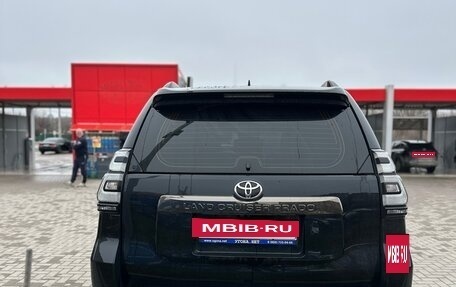 Toyota Land Cruiser Prado 150 рестайлинг 2, 2020 год, 7 300 000 рублей, 6 фотография