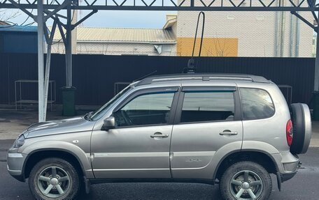 Chevrolet Niva I рестайлинг, 2012 год, 610 000 рублей, 3 фотография