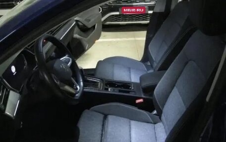 Volkswagen Passat B8 рестайлинг, 2023 год, 2 342 000 рублей, 6 фотография