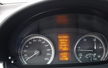 Mercedes-Benz Viano, 2013 год, 3 100 000 рублей, 2 фотография