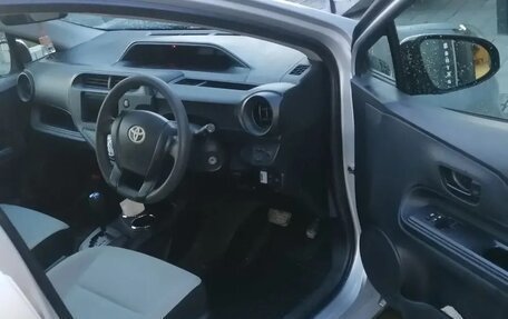 Toyota Aqua I, 2018 год, 1 200 000 рублей, 14 фотография